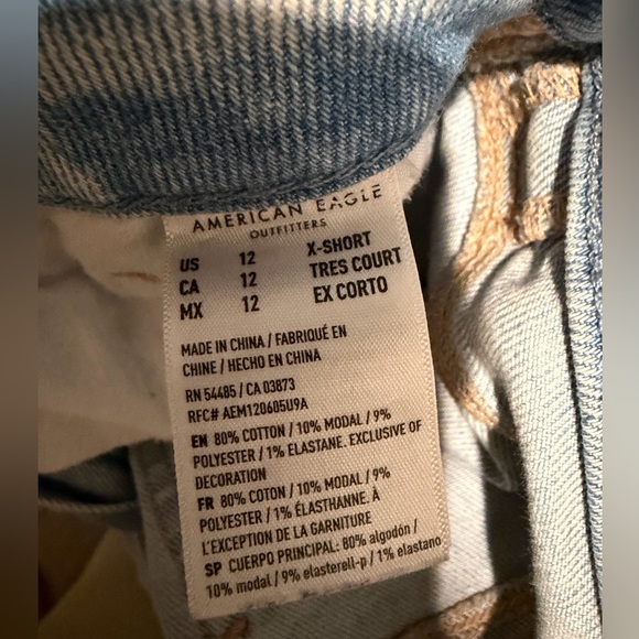 American Eagle Ripped Denim Jeans - Picture 4 of 14